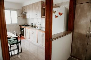 A kitchen or kitchenette at Casa Las Costas, Las Maretas