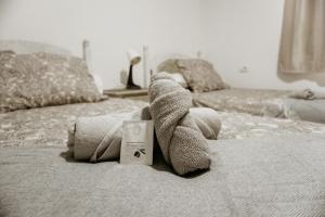A bed or beds in a room at Casa Las Costas, Las Maretas