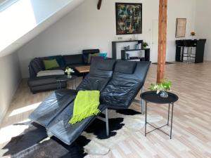 Posezení v ubytování Nyopført luksusværelse i naturskønne og rolige omgivelser