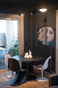 A seating area at City's Best-Kept Secret, Eclectic & Luxe Getaway Még 16 kép