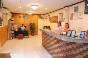 Hosté ubytování Andaman Seaside Resort Bangtao Beach + 87 fotografií