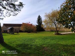 Vonkajšia záhrada v ubytovaní Le gîte de l'écluse