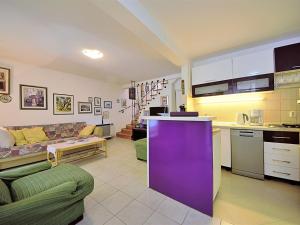 Køkken eller tekøkken på Holiday Home Villa ANiMa-Mia by Interhome