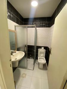 Ένα μπάνιο στο The view II