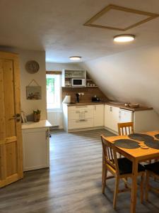 Kuchyň nebo kuchyňský kout v ubytování Apartmány Razová - Slezská Harta