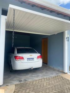 Foto da galeria de HOTEL E POUSADA ISIS em São Pedro