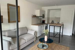 Zdjęcie z galerii obiektu Charming 45m in Bormes les Mimosas w mieście Bormes-les-Mimosas