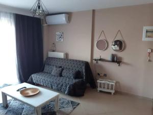Posedenie v ubytovaní Εclectic Apartment 8fr (free parking)