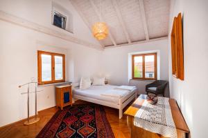 Postel nebo postele na pokoji v ubytování Ferienhaus Kuca Marija - Traditionelles Steinhaus bei Zadar