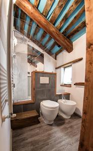 Koupelna v ubytování Agriturismo Rivet d'Or + 27 fotografií