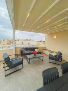 Gallery image of The Blue Mill Penthouse with Beautiful Views in Naxxar +14 photos