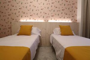Posteľ alebo postele v izbe v ubytovaní 101 I Posada del Mar I Encantador hostel en la playa de Gandia