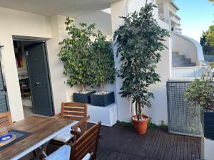 Balkón alebo terasa v ubytovaní PLAYA ALMARDA,PISCINA,2 TERRAZAS,WIFI,PARKING,BBQ,TRANQUILo