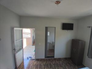 TV a/nebo společenská místnost v ubytování Hospedaria Mar&Bela