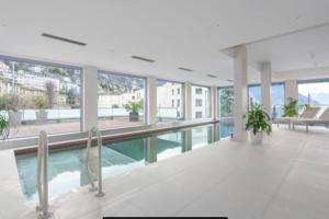 Bazén v ubytování Lakeview Paradise - Residence du National nebo v jeho okolí