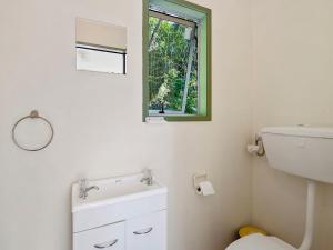 Ένα μπάνιο στο Little Lockwood - Kuratau Bach +23 φωτογραφίες