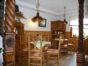 Posezení v ubytování Steakhouse & Pension Crazy Horse