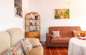 Χώρος καθιστικού στο Stunning Home In Nerja With Wifi