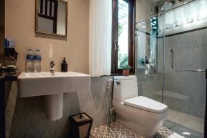 Ванная комната в Gavill15 Classic Boutique House +25 фотографий