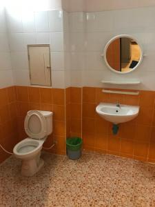 Ένα μπάνιο στο Kanokwan Guesthouse +25 φωτογραφίες