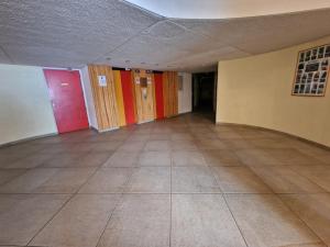 Fotografia z galérie ubytovania "Miramonte" appartement avec terrasse vue montagne et parking privatif sous-sol, à proximité immédiate des pistes, cœur de Vars les Claux, secteur point show avec commodités et piscine chauffée de plein air v destinácii Vars