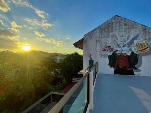 Blick auf den Sonnenuntergang/Sonnenaufgang von des Hostels aus oder aus der Nähe
