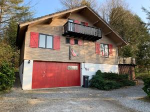 Fotografie z fotogalerie ubytování Gezellige familie chalet v destinaci Oizy