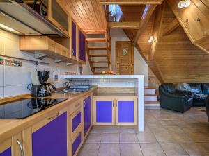 Kuchyňa alebo kuchynka v ubytovaní VistZakopane - Polarny Apartment