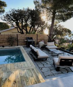 Bazén v ubytování Magnifique Villa Neuve Vue Mer nebo v jeho okolí