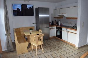 Kuchyňa alebo kuchynka v ubytovaní Ski apartment St. Johann in Tirol, Kitzbuheler Alpen