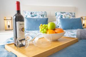 Nápoje v ubytování Ocean Vibes with sea view and private heated pool