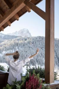Nespecifikovaný výhled na hory nebo výhled na hory při pohledu z hotelu