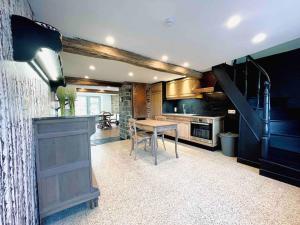 Cucina o angolo cottura di Au détour du vieux hêtre