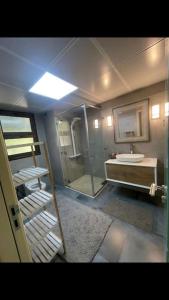 Koupelna v ubytování 2 bedroom villa In 5 stars Resort