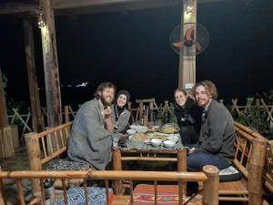 Khách lưu trú tại Meadow Mai Chau Homestay