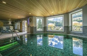 Bazén v ubytování Agritur Agua Biencia nebo v jeho okolí