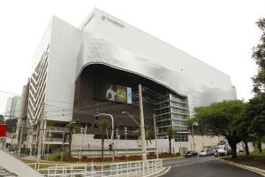 a building that is under construction on a street at H34 Hotel in Guarulhos
