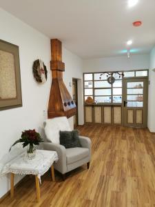 Część wypoczynkowa w obiekcie Apartments HAUS SCHÖN - Preise inclusive Pitztal Sommer Card