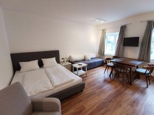 Część wypoczynkowa w obiekcie Apartments HAUS SCHÖN - Preise inclusive Pitztal Sommer Card