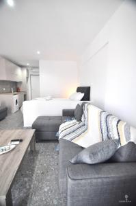 Posedenie v ubytovaní Zennova Sirene Luxury Studios