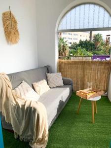 Posedenie v ubytovaní Bright flat Rosaleda