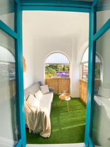 Posteľ alebo postele v izbe v ubytovaní Bright flat Rosaleda