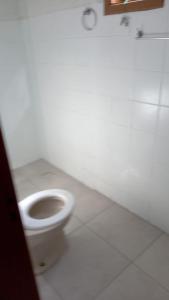 Ein Badezimmer in der Unterkunft Casa Residencial Duque de Caxias