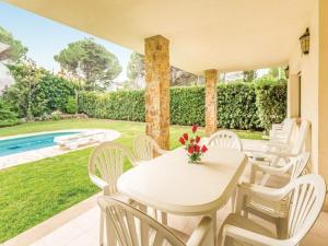 Bazén v ubytovaní Holiday Home in Spain with Private Pool alebo v jeho blízkosti