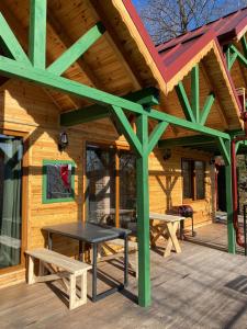 Kép Secluded Wooden House with Jacuzzi in Sapanca szállásáról Feyziye városában a galériában