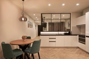 A kitchen or kitchenette at Hestia - Dimitressa 4