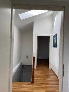 Kép "Ferienhaus am Mondsee" mit direktem Schafbergblick im Salzkammergut bei Salzburg szállásáról Mondseeben a galériában