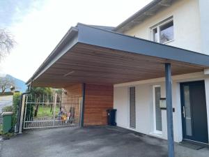 The building in which the holiday home is located
