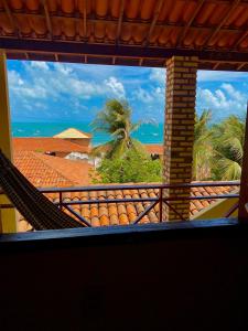 d'un balcon avec vue sur l'océan. dans l'établissement Chalé da Kikia, à Icapuí