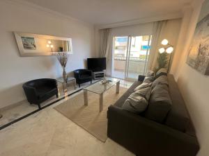 Posedenie v ubytovaní Heart of Puerto Banus newly renavated Free parking , WIFi ,Pool,Gym,Padel court
